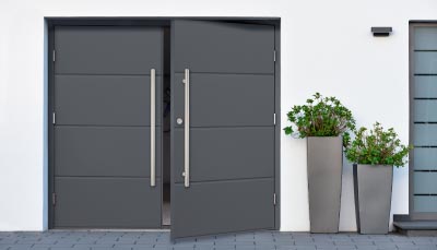 Fort Side Hinged Garage Door